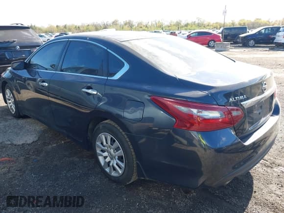 ✅ 2018 Nissan Altima S • VIN: 1N4AL3AP3JC230372 • Лот: 43598086. Опубликован ранее на IAAI с пробегом 111 971 миль. Бесплатный доступ к архиву аукционных продаж из США и подробный отчёт об истории автомобиля на DreamBid. Изображение 3.
