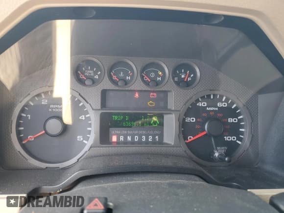 ✅ 2008 Ford F-350 XL • VIN: 1FTWX31RX8EA50942 • Lot: 80255314. Listed on Copart with 63,696 mi. Free auction sales archive from the USA and detailed vehicle history report at DreamBid. Image 9.