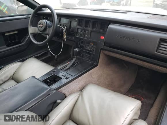 1984 Chevrolet Corvette with VIN 1G1AY0785E5107444, listed as a Copart auction lot 81093554 with 75,213 mi miles and Clean title. Bid and sale history available at DreamBid. Image 8.