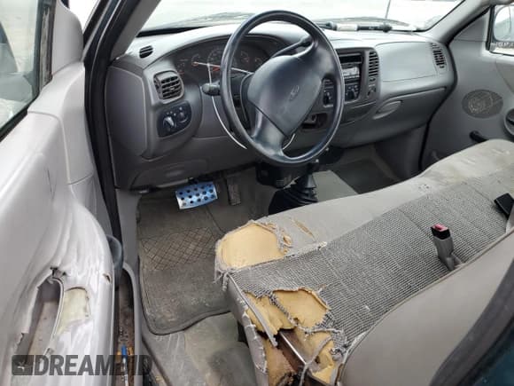 ✅ 1997 Ford F-150 • VIN: 1FTDF18W0VKC65074 • Lot: 50323755. Listed on Copart with 338,454 mi. Free auction sales archive from the USA and detailed vehicle history report at DreamBid. Image 8.