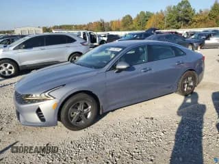 ✅ 2023 Kia K5 LXS • VIN: 5XXG14J28PG215914 • Lot: 91092195. Wystawiony na Copart z przebiegiem 58 938 mil. Bezpłatny archiwum sprzedaży aukcyjnych z USA i szczegółowy raport historii pojazdu na DreamBid. Zdjęcie 1.