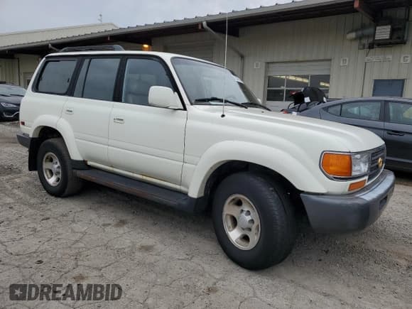 ✅ 1996 Toyota Land Cruiser • VIN: JT3HJ85J8T0139804 • Лот: 73333194. Опубликован ранее на Copart с пробегом 237 141 миль. Бесплатный доступ к архиву аукционных продаж из США и подробный отчёт об истории автомобиля на DreamBid. Изображение 4.