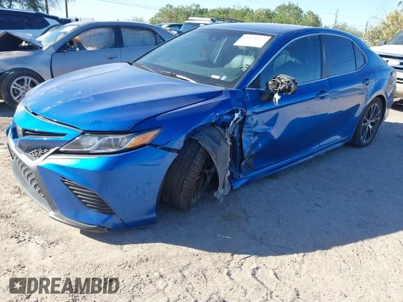 ✅ 2018 Toyota Camry LE • VIN: 4T1B11HK0JU080133 • Lot: 43578372. Listed on IAAI with 118,804 mi. Free auction sales archive from the USA and detailed vehicle history report at DreamBid. Image 18.