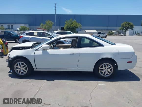 2001 Honda Accord EX с VIN 1HGCG22501A008920, выставлен на аукционе IAAI как лот 42500369 с пробегом 331 256 миль миль и . История ставок и продаж доступна на DreamBid. Изображение 14.