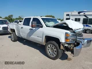 2018 Chevrolet Silverado 2500HD Work Truck z VIN 1GC1KUEG3JF219304, wystawiony jako IAAI lot #43195356 z przebiegiem 190 567 mil mil oraz . Historia ofert i sprzedaży dostępna na DreamBid. Obrazek 1.