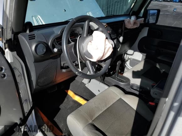 ✅ 2010 Jeep Wrangler Unlimited Sport • VIN: 1J4BA3H10AL117429 • Лот: 87422375. Опубликован ранее на Copart с пробегом Не указан. Бесплатный доступ к архиву аукционных продаж из США и подробный отчёт об истории автомобиля на DreamBid. Изображение 8.