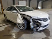 ✅ 2015 Lincoln MKZ • VIN: 3LN6L2J92FR607094 • Lot: 82484395. Wystawiony na Copart z przebiegiem 120 430 mil. Bezpłatny archiwum sprzedaży aukcyjnych z USA i szczegółowy raport historii pojazdu na DreamBid. Zdjęcie 4.