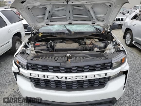 ✅ 2020 Chevrolet Silverado 1500 Custom • VIN: 3GCPWBEF4LG148917 • Lot: 74697514. Wystawiony na Copart z przebiegiem 62 279 mil. Bezpłatny archiwum sprzedaży aukcyjnych z USA i szczegółowy raport historii pojazdu na DreamBid. Zdjęcie 11.
