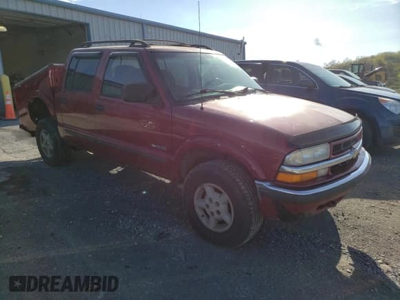 ✅ 2002 Chevrolet S-10 LS • VIN: 1GCDT13W12K171152 • Лот: 54494335. Опубликован ранее на Copart с пробегом 183 708 миль. Бесплатный доступ к архиву аукционных продаж из США и подробный отчёт об истории автомобиля на DreamBid. Изображение 4.