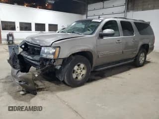 ✅ 2011 Chevrolet Suburban LT • VIN: 1GNSKJE38BR292711 • Lot: 82634175. Wystawiony na Copart z przebiegiem 213 707 mil. Bezpłatny archiwum sprzedaży aukcyjnych z USA i szczegółowy raport historii pojazdu na DreamBid. Zdjęcie 1.