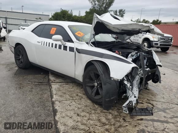 ✅ 2020 Dodge Challenger SXT • VIN: 2C3CDZAG9LH152414 • Lot: 82668843. Wystawiony na Copart z przebiegiem 30 538 mil. Bezpłatny archiwum sprzedaży aukcyjnych z USA i szczegółowy raport historii pojazdu na DreamBid. Zdjęcie 4.