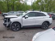 ✅ 2024 Mitsubishi Eclipse Cross SE • VIN: JA4ATWAAXRZ008213 • Lot: 42233107. Wystawiony na IAAI z przebiegiem 37 692 mil. Bezpłatny archiwum sprzedaży aukcyjnych z USA i szczegółowy raport historii pojazdu na DreamBid. Zdjęcie 15.