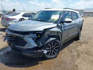 2025 Chevrolet TrailBlazer ACTIV с VIN KL79MVSL0SB069887, выставлен на аукционе IAAI как лот 43147267 с пробегом 11 815 миль миль и . История ставок и продаж доступна на DreamBid. Изображение 2.