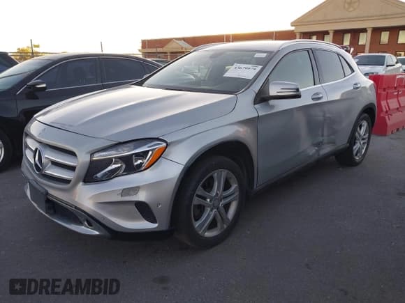 ✅ 2015 Mercedes-Benz GLA 250 • VIN: WDCTG4GB7FJ118745 • Lot: 43679979. Wystawiony na IAAI z przebiegiem 124 631 mil. Bezpłatny archiwum sprzedaży aukcyjnych z USA i szczegółowy raport historii pojazdu na DreamBid. Zdjęcie 2.
