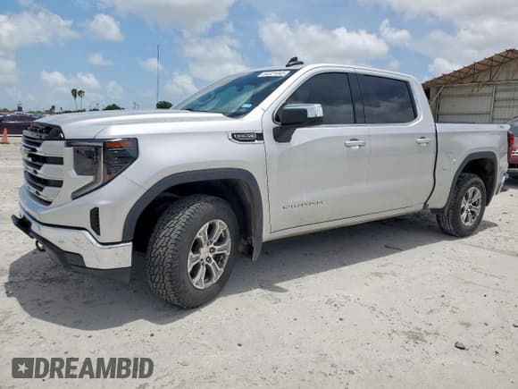 ✅ 2022 GMC Sierra 1500 SLE • VIN: 3GTUUBED4NG623878 • Лот: 64321045. Опубликован ранее на Copart с пробегом 71 983 миль. Бесплатный доступ к архиву аукционных продаж из США и подробный отчёт об истории автомобиля на DreamBid. Изображение 1.