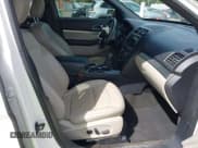 ✅ 2018 Ford Explorer XLT • VIN: 1FM5K7D86JGA11971 • Lot: 43375430. Wystawiony na IAAI z przebiegiem 121 693 mil. Bezpłatny archiwum sprzedaży aukcyjnych z USA i szczegółowy raport historii pojazdu na DreamBid. Zdjęcie 5.