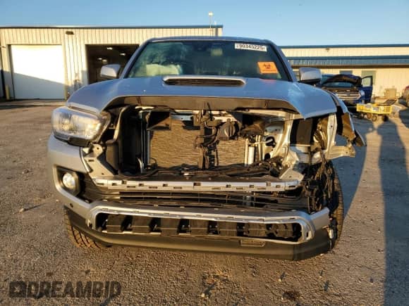 2022 Toyota Tacoma SR z VIN 3TMCZ5ANXNM469532, wystawiony jako Copart lot #90345225 z przebiegiem 31 974 mil mil oraz Szkoda całkowita • Salvage title. Historia ofert i sprzedaży dostępna na DreamBid. Obrazek 5.