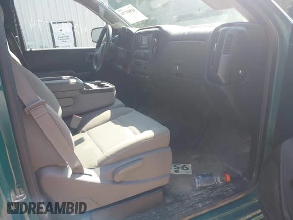 ✅ 2015 Chevrolet Silverado 2500HD Work Truck • VIN: 1GC0CUEG1FZ527683 • Lot: 42869774. Wystawiony na IAAI z przebiegiem 191 790 mil. Bezpłatny archiwum sprzedaży aukcyjnych z USA i szczegółowy raport historii pojazdu na DreamBid. Zdjęcie 5.