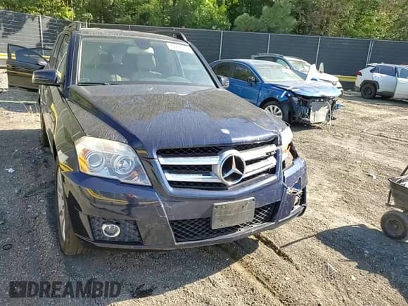 ✅ 2012 Mercedes-Benz GLK 350 • VIN: WDCGG8HB1CF783324 • Lot: 82256775. Listed on Copart with 126,108 mi. Free auction sales archive from the USA and detailed vehicle history report at DreamBid. Image 14.