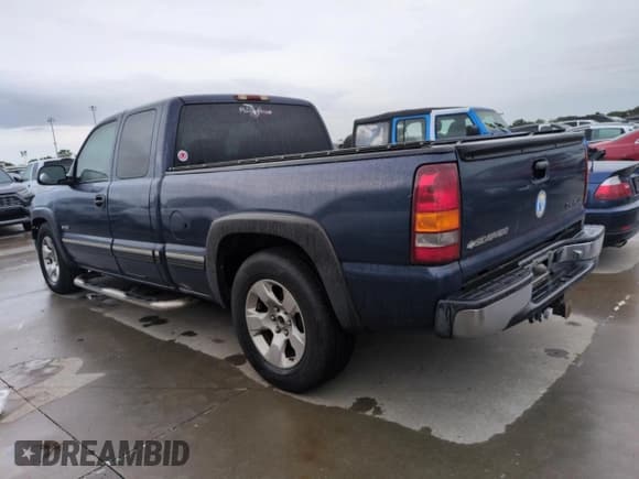 ✅ 2001 Chevrolet Silverado 1500 LS • VIN: 2GCEC19V211208078 • Лот: 74252194. Опубликован ранее на Copart с пробегом Не указан. Бесплатный доступ к архиву аукционных продаж из США и подробный отчёт об истории автомобиля на DreamBid. Изображение 2.