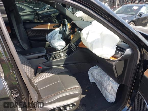 ✅ 2024 Jeep Grand Cherokee Summit • VIN: 1C4RJKEG2R8530510 • Lot: 42156009. Listed on IAAI with 21,640 mi. Free auction sales archive from the USA and detailed vehicle history report at DreamBid. Image 5.