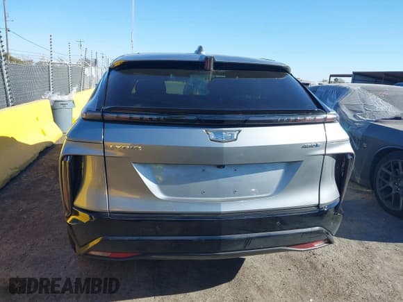✅ 2024 Cadillac LYRIQ Sport • VIN: 1GYKPTRK0RZ101021 • Lot: 41417072. Listed on IAAI with 199 mi. Free auction sales archive from the USA and detailed vehicle history report at DreamBid. Image 17.