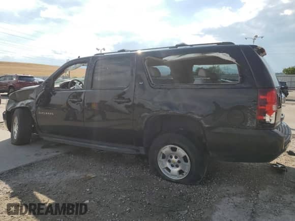 2010 Chevrolet Suburban LT z VIN 1GNUKJE39AR120047, wystawiony jako Copart lot #67310985 z przebiegiem 179 985 mil mil oraz Nie do naprawy • Non repairable. Historia ofert i sprzedaży dostępna na DreamBid. Obrazek 2.