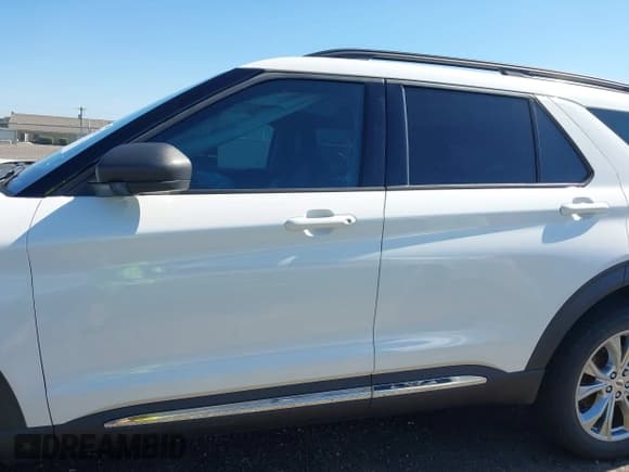 ✅ 2021 Ford Explorer XLT • VIN: 1FMSK7DHXMGA49890 • Lot: 43544827. Wystawiony na IAAI z przebiegiem 71 051 mil. Bezpłatny archiwum sprzedaży aukcyjnych z USA i szczegółowy raport historii pojazdu na DreamBid. Zdjęcie 15.