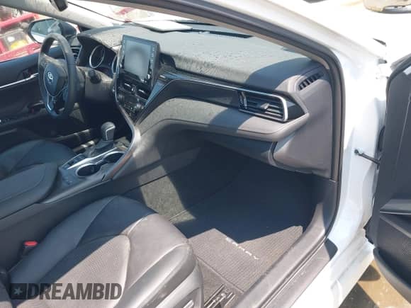 2022 Toyota Camry XLE with VIN 4T1F11AK2NU710770, listed as a IAAI auction lot 42604063 with 5,840 mi miles and . Bid and sale history available at DreamBid. Image 5.