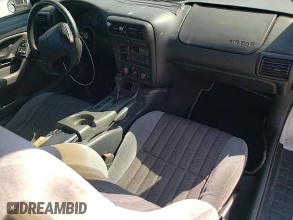 1999 Chevrolet Camaro z VIN 2G1FP22K0X2108362, wystawiony jako Copart lot #69871065 z przebiegiem 117 855 mil mil oraz Czysty tytuł • Clean title. Historia ofert i sprzedaży dostępna na DreamBid. Obrazek 8.