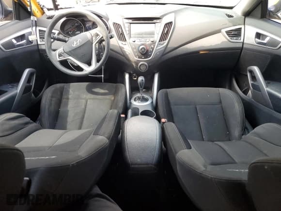 ✅ 2016 Hyundai Veloster • VIN: KMHTC6AD4GU264488 • Lot: 68859894. Wystawiony na Copart z przebiegiem 84 241 mil. Bezpłatny archiwum sprzedaży aukcyjnych z USA i szczegółowy raport historii pojazdu na DreamBid. Zdjęcie 8.