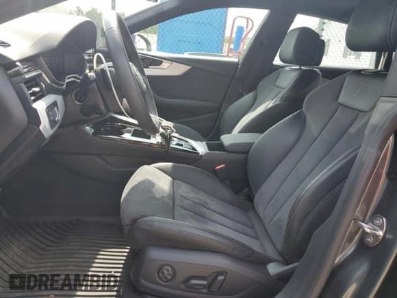 ✅ 2023 Audi A5 Sportback S line Premium Plus • VIN: WAUFACF51PA041959 • Lot: 65228355. Wystawiony na Copart z przebiegiem 16 009 mil. Bezpłatny archiwum sprzedaży aukcyjnych z USA i szczegółowy raport historii pojazdu na DreamBid. Zdjęcie 7.