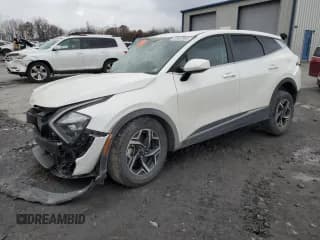 ✅ 2023 Kia Sportage LX • VIN: KNDPUCAF5P7078900 • Lot: 92602985. Wystawiony na Copart z przebiegiem Nie podano. Bezpłatny archiwum sprzedaży aukcyjnych z USA i szczegółowy raport historii pojazdu na DreamBid. Zdjęcie 1.