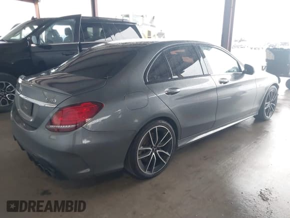 ✅ 2019 Mercedes-Benz C 43 AMG • VIN: 55SWF6EB5KU306751 • Lot: 41464413. Wystawiony na IAAI z przebiegiem 81 507 mil. Bezpłatny archiwum sprzedaży aukcyjnych z USA i szczegółowy raport historii pojazdu na DreamBid. Zdjęcie 4.