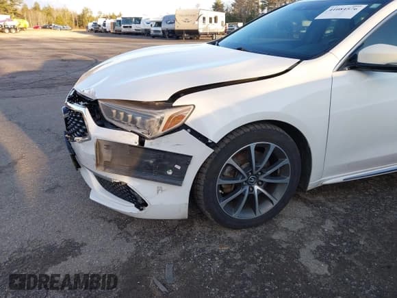 ✅ 2018 Acura TLX Technology • VIN: 19UUB3F53JA000507 • Lot: 41081576. Listed on IAAI with 152,016 mi. Free auction sales archive from the USA and detailed vehicle history report at DreamBid. Image 18.