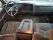 2006 Chevrolet Silverado 1500 LS z VIN 1GCEK19V76Z205081, wystawiony jako Copart lot #81746094 z przebiegiem 112 969 mil mil oraz Czysty tytuł • Clean title. Historia ofert i sprzedaży dostępna na DreamBid. Obrazek 8.