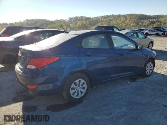 ✅ 2015 Hyundai Accent GLS • VIN: KMHCT4AE0FU820775 • Lot: 74421764. Wystawiony na Copart z przebiegiem 121 540 mil. Bezpłatny archiwum sprzedaży aukcyjnych z USA i szczegółowy raport historii pojazdu na DreamBid. Zdjęcie 3.