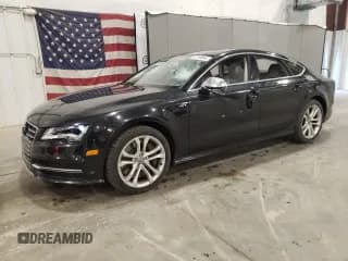 ✅ 2013 Audi S7 Prestige • VIN: WAUW2AFC8DN085915 • Лот: 57246844. Опубликован ранее на Copart с пробегом 99 096 миль. Бесплатный доступ к архиву аукционных продаж из США и подробный отчёт об истории автомобиля на DreamBid. Изображение 1.