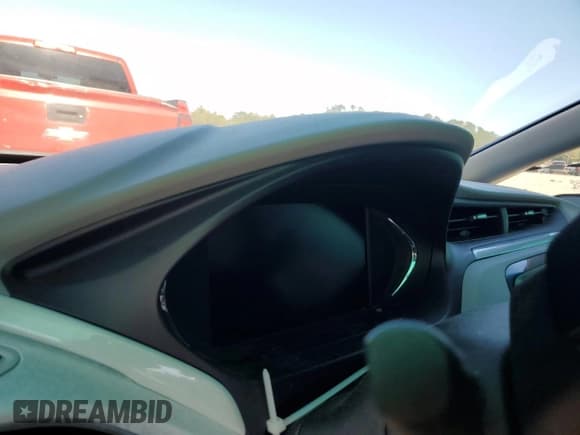 ✅ 2018 Chevrolet Bolt EV Premier • VIN: 1G1FX6S01J4137764 • Lot: 89164965. Wystawiony na Copart z przebiegiem Nie podano. Bezpłatny archiwum sprzedaży aukcyjnych z USA i szczegółowy raport historii pojazdu na DreamBid. Zdjęcie 9.