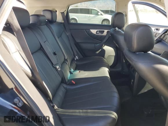 ✅ 2017 Infiniti QX70 • VIN: JN8CS1MW8HM415569 • Lot: 69139395. Wystawiony na Copart z przebiegiem 132 181 mil. Bezpłatny archiwum sprzedaży aukcyjnych z USA i szczegółowy raport historii pojazdu na DreamBid. Zdjęcie 11.