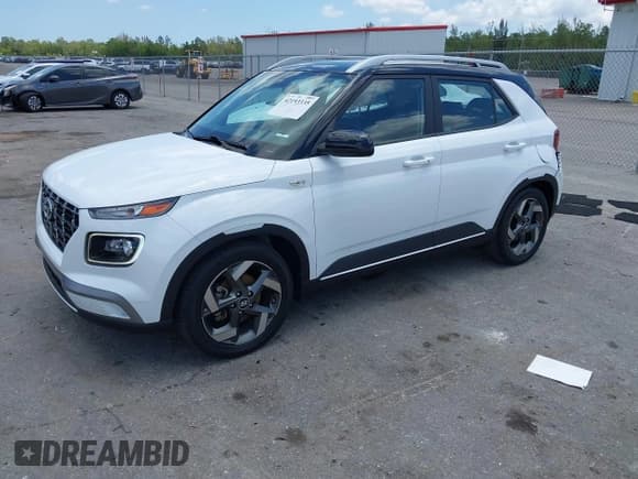 ✅ 2022 Hyundai Venue SEL • VIN: KMHRC8A32NU172418 • Lot: 42193335. Listed on IAAI with 34,147 mi. Free auction sales archive from the USA and detailed vehicle history report at DreamBid. Image 2.
