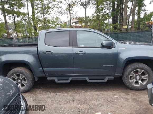 ✅ 2019 Chevrolet Colorado 4WD Z71 • VIN: 1GCPTDE14K1141018 • Лот: 43328790. Опубликован ранее на IAAI с пробегом 183 824 миль. Бесплатный доступ к архиву аукционных продаж из США и подробный отчёт об истории автомобиля на DreamBid. Изображение 13.