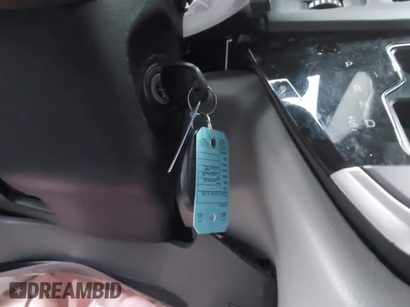 ✅ 2020 Toyota Sienna LE • VIN: 5TDJZ3DC6LS237433 • Lot: 40948475. Listed on IAAI with 108,000 mi. Free auction sales archive from the USA and detailed vehicle history report at DreamBid. Image 11.