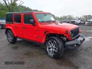 ✅ 2024 Jeep Wrangler Willys • VIN: 1C4RJXN6XRW152579 • Lot: 42333997. Wystawiony na IAAI z przebiegiem 8 127 mil. Bezpłatny archiwum sprzedaży aukcyjnych z USA i szczegółowy raport historii pojazdu na DreamBid. Zdjęcie 1.