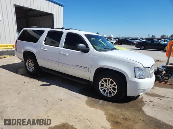✅ 2009 Chevrolet Suburban 2LT • VIN: 1GNFC26049R228636 • Lot: 84730885. Listed on Copart with 215,802 mi. Free auction sales archive from the USA and detailed vehicle history report at DreamBid. Image 4.