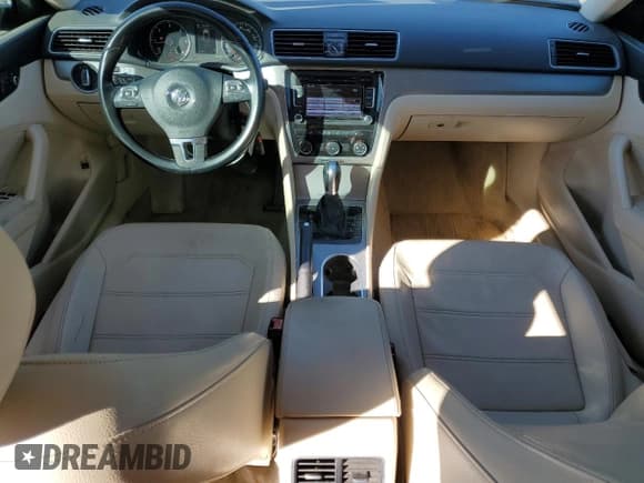 ✅ 2015 Volkswagen Passat SE • VIN: 1VWBV7A35FC058590 • Lot: 82481955. Listed on Copart with 181,867 mi. Free auction sales archive from the USA and detailed vehicle history report at DreamBid. Image 8.