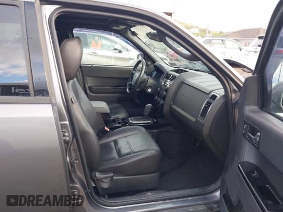 ✅ 2010 Ford Escape Limited • VIN: 1FMCU9EG6AKB07762 • Lot: 43475196. Listed on IAAI with 131,128 mi. Free auction sales archive from the USA and detailed vehicle history report at DreamBid. Image 5.