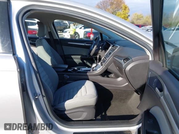 ✅ 2015 Ford Fusion S • VIN: 3FA6P0G7XFR215411 • Лот: 43591854. Опубликован ранее на IAAI с пробегом 148 548 миль. Бесплатный доступ к архиву аукционных продаж из США и подробный отчёт об истории автомобиля на DreamBid. Изображение 5.