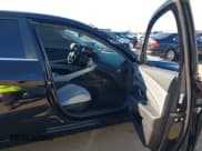 ✅ 2024 Hyundai Elantra Limited • VIN: KMHLP4DG8RU822425 • Lot: 43631648. Wystawiony na IAAI z przebiegiem 11 428 mil. Bezpłatny archiwum sprzedaży aukcyjnych z USA i szczegółowy raport historii pojazdu na DreamBid. Zdjęcie 5.