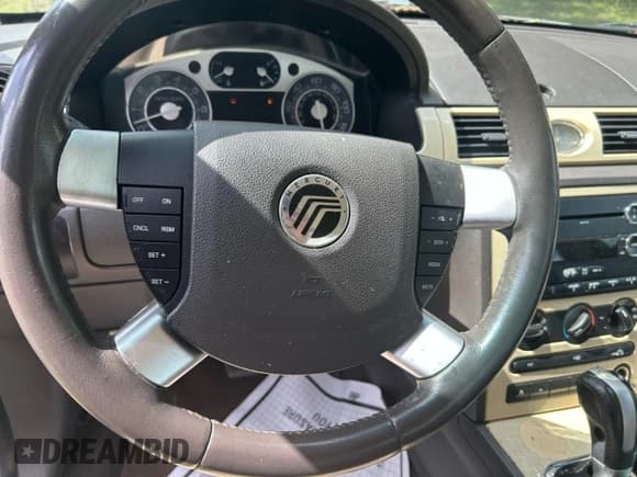 ✅ 2008 Mercury Sable • VIN: 1MEHM40W88G622317 • Лот: 86323345. Опубликован ранее на Copart с пробегом 198 935 миль. Бесплатный доступ к архиву аукционных продаж из США и подробный отчёт об истории автомобиля на DreamBid. Изображение 13.